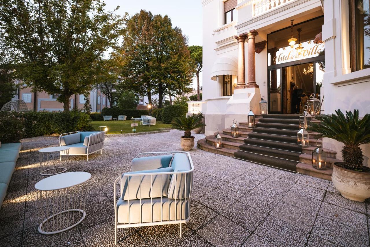 Hotel De La 4*